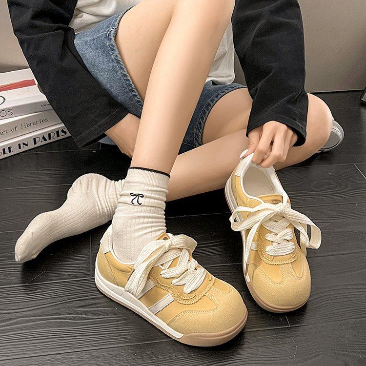2025 Spring and Summer New Flat-bottomed German Training Shoes Soft Leather Casual Shoes Lace-up Breathable Thin-soled Capiballard Training Boa