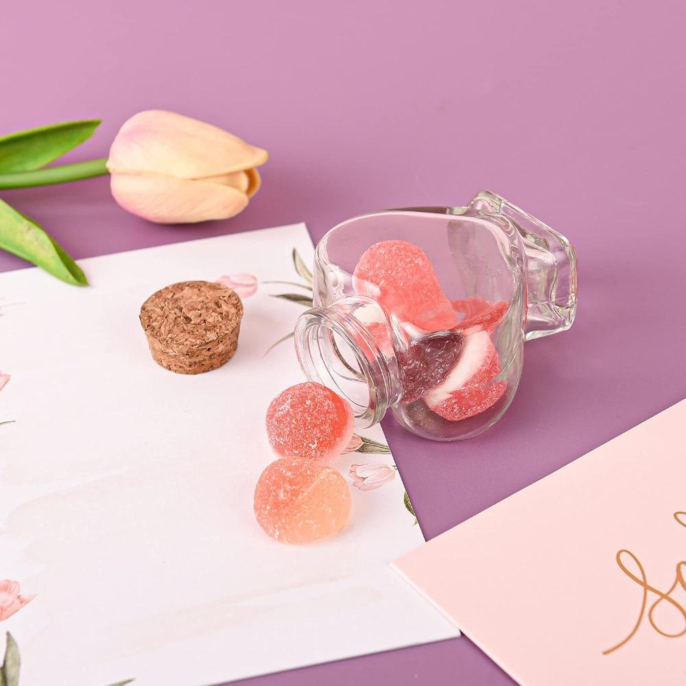 С пробками Пустая стеклянная банка