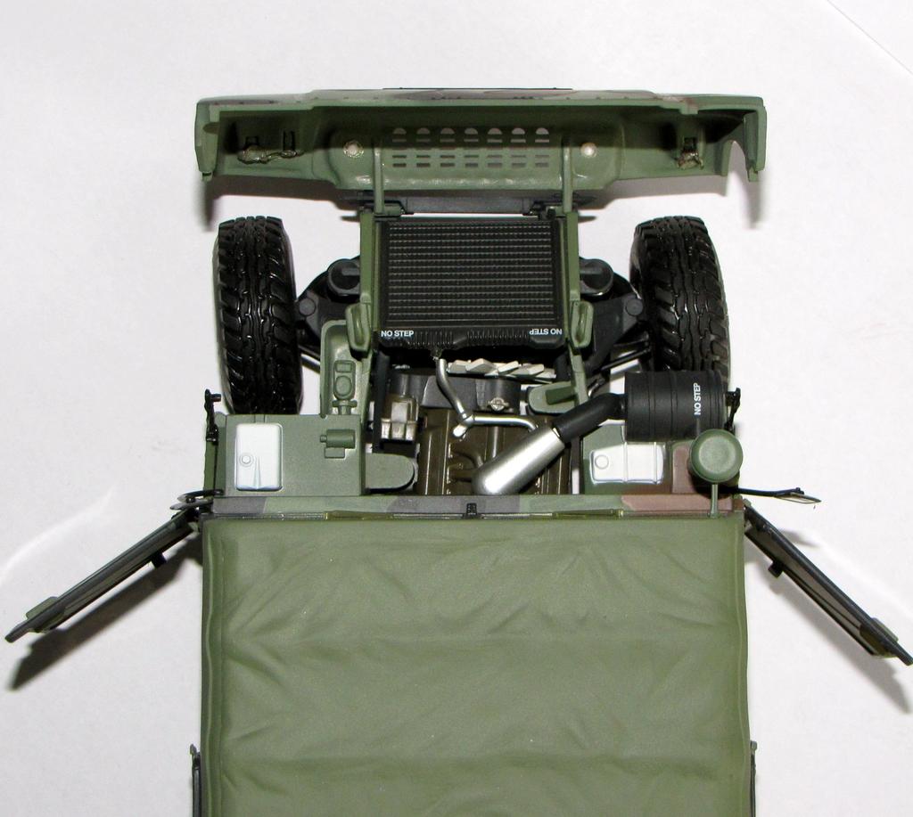 Tamiya Club Литой M998 Humvee 1/20 Коллекционный (Готовая модель)