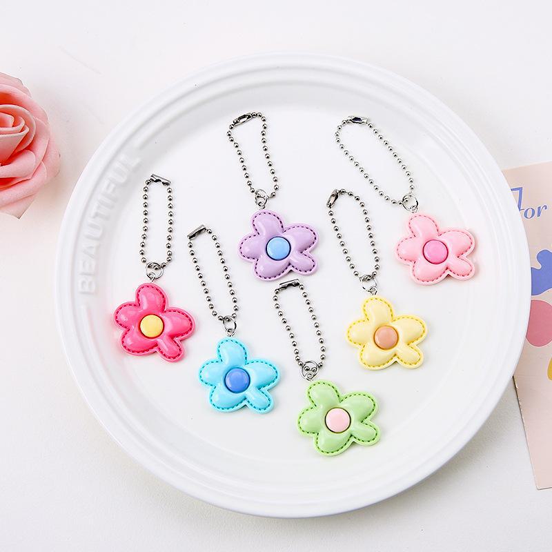 Five-Petal Flower Candy Color Keychain Pendant - DIY Handmade Jewelry Gift for Girlfriends