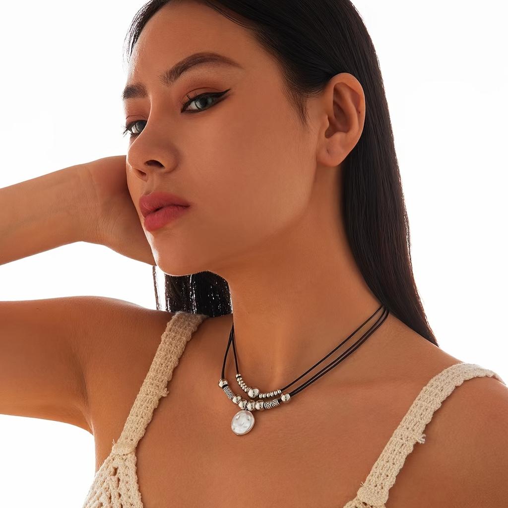 Модный темпераментный подвесной ожерелье особой формы нишевое простое ожерелье из бисера