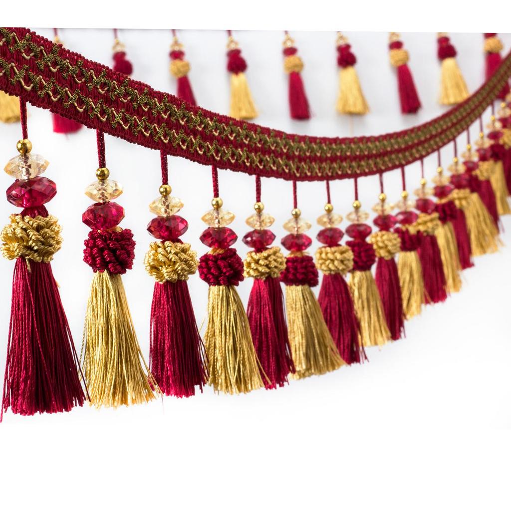 Двухцветное кружево с кисточками в виде клубничных шариков и хрустальными бусинами - 12 метров