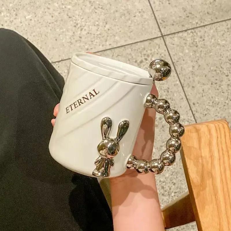 Утолщенная керамическая чашка Premium Feel Mark Cup с крышкой-ложкой, идеальная офисная чашка для девочек, идеальная чашка для питья для дома, кружки для кофе и воды