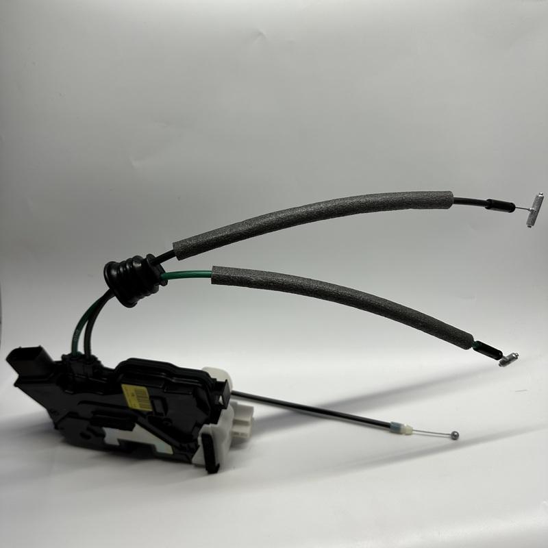 Привод замка двери передний правый RH для Kia Sorento 2011 2012 2013 2014 813202P010 81320 2P010