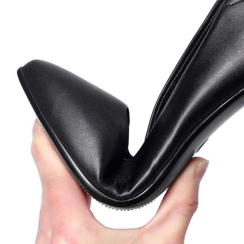 Мягкие кожаные туфли. Женские рабочие туфли с круглой головкой. Кожаные туфли с мягкой подошвой и толстой подошвой. Черные.