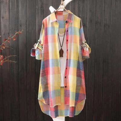 Женская рубашка с клетчатым принтом контрастного цвета, неровный подол, однобортный, с длинными рукавами и лацканами, большой мягкий дышащий топ