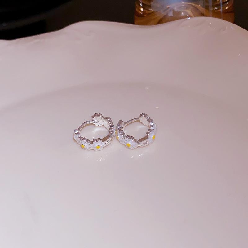 Серьги-клипсы в виде круга с цветами, с капающим маслом, маленькие свежие и милые, нишевые универсальные серьги, новые серьги Мори для женщин