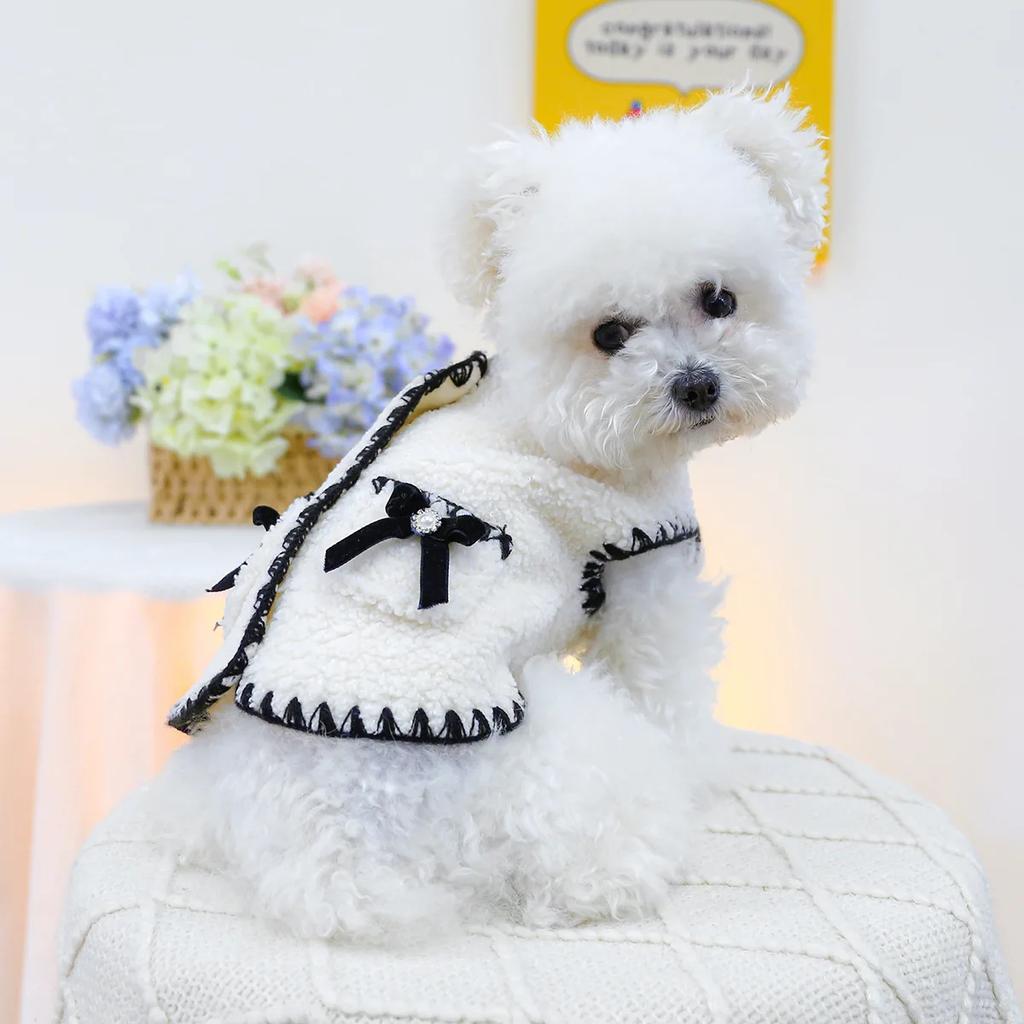 Pet White Lambskin Coat Puppy Cat Bow Vest Autumn and Winter New Lambskin Vest Puppy Clothes Designer Dog Clothes