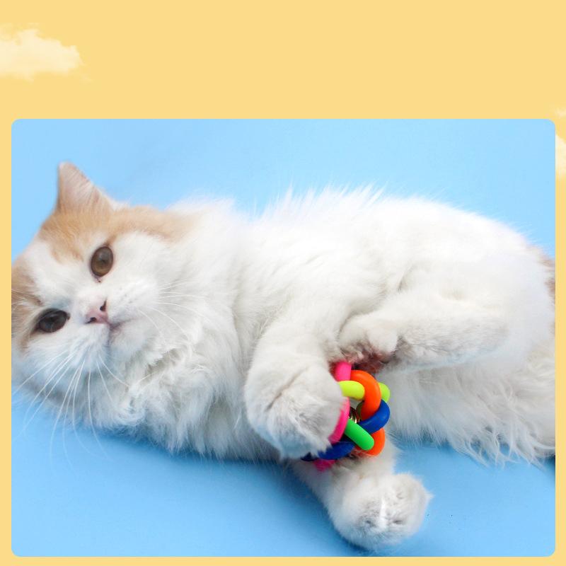 Забавные интерактивные игрушки Красочные Pet Doy Эластичный жевательный мяч Радужный цвет Резиновый колокольчик Звуковой мяч Круглый мяч с колокольчиком