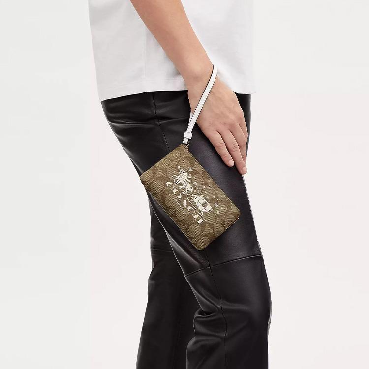 Coach Угловая молния Кошелек на запястье 16 Классический принт Monogram Покрытый холст И гладкая кожа Клатч Мини Женский клатч Золотой Хаки Меловой CN755-IMDJ8