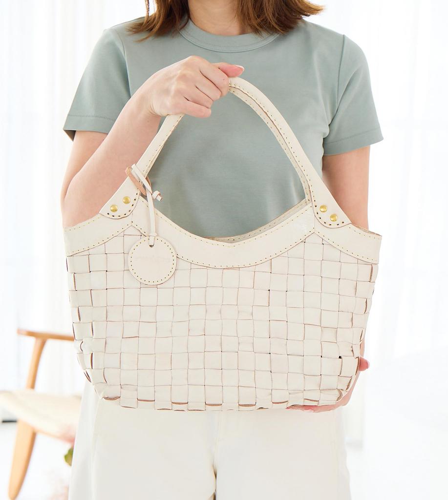 Genuine Perfect As a 49864 [ZUCCHERO] Women's Bag, Leather, Popular, Simple, Gift, [Video Available] (White)