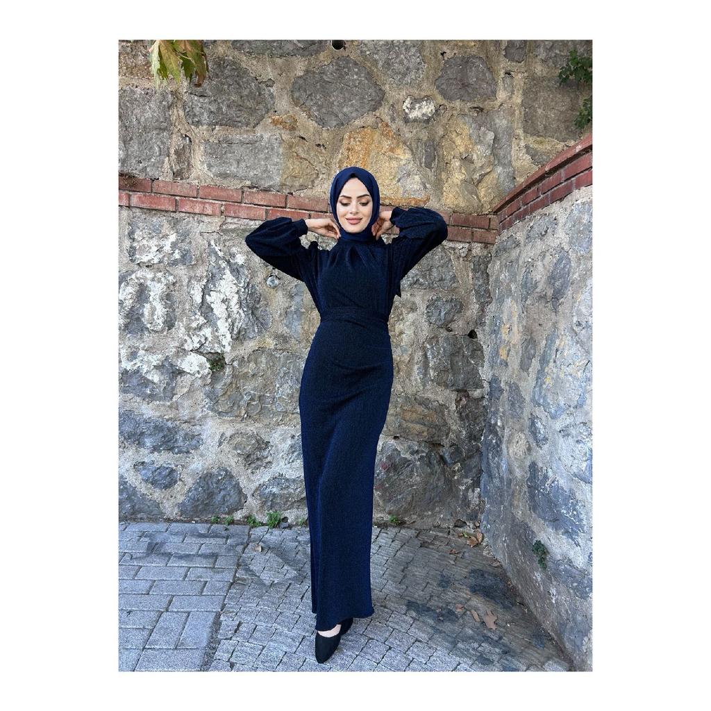 Серебристое вечернее платье Seil в хиджабе