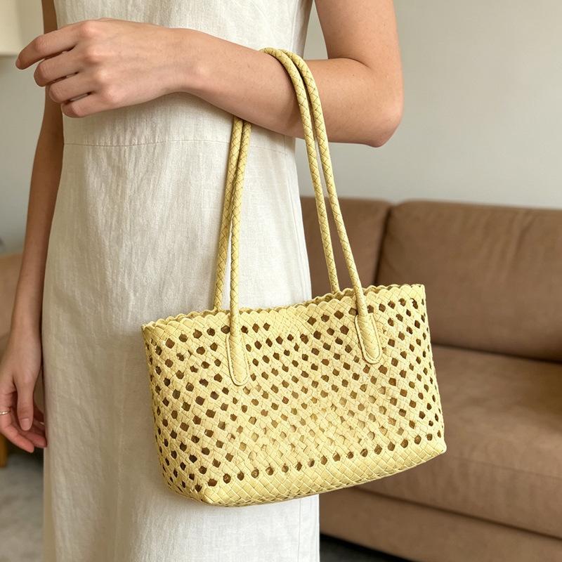High-End New Vacation Vegetable Basket Bag Fashionable Hollow Shoulder Underarm Mother Tote Bag Handbag Women