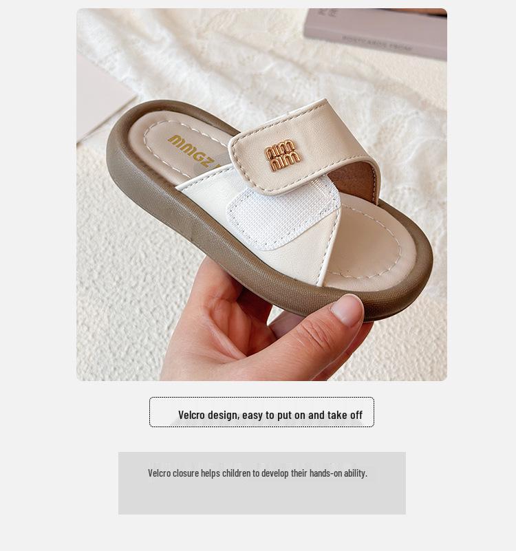 2026 Summer Children's Round Toe Slippers: Girls' Fashionable Toe-Covered Outdoor Sandals.
