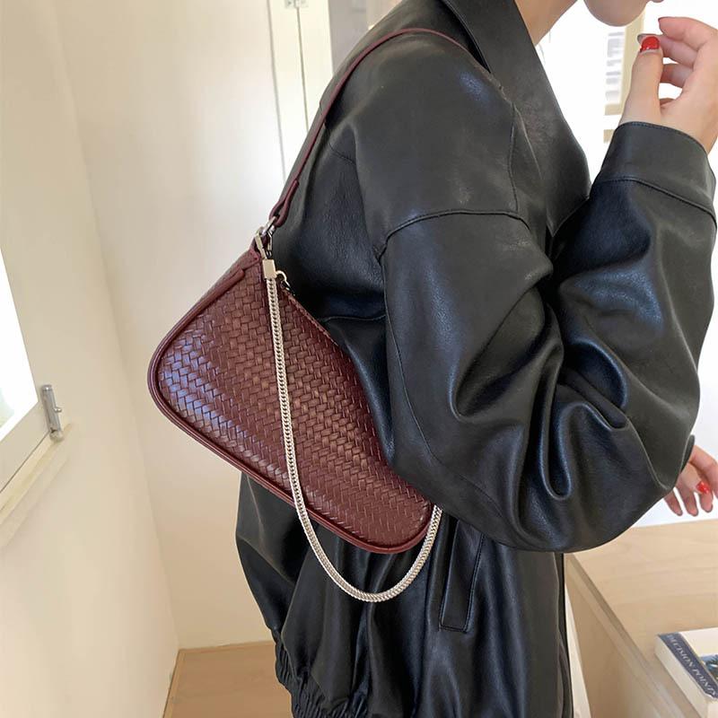 Сумка премиум-текстуры маленькая женская 2025 новая осенне-зимняя универсальная сумка-мессенджер модная суперхит на плечо/подмышку маленькая квадратная сумка