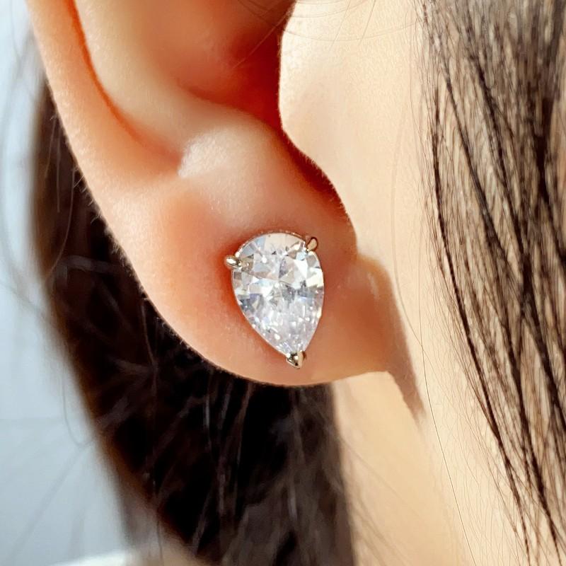 Huitan Simple and Classic Water Drop Shape Cubic Zirconia Stud Earrings for Women Temperament Lady Accessories Eternity JewelryGood product