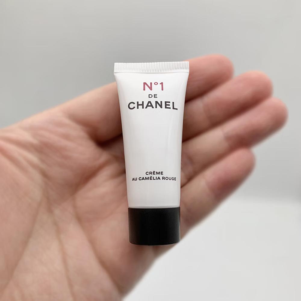 Chanel Крем для лица N°1 de Chanel Red Camellia Revitalizing Cream 5 мл, мини-размер, антивозрастной