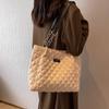 Women's Large Capacity Shoulder Bag Quilted Tote Bag Fashion All-match Commuter Bag CLE