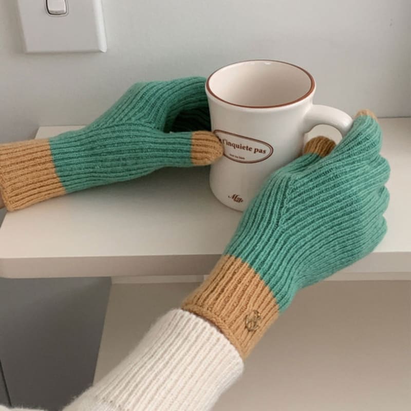 38comeoncommon Перчатки с отверстиями для пальцев (зеленый)