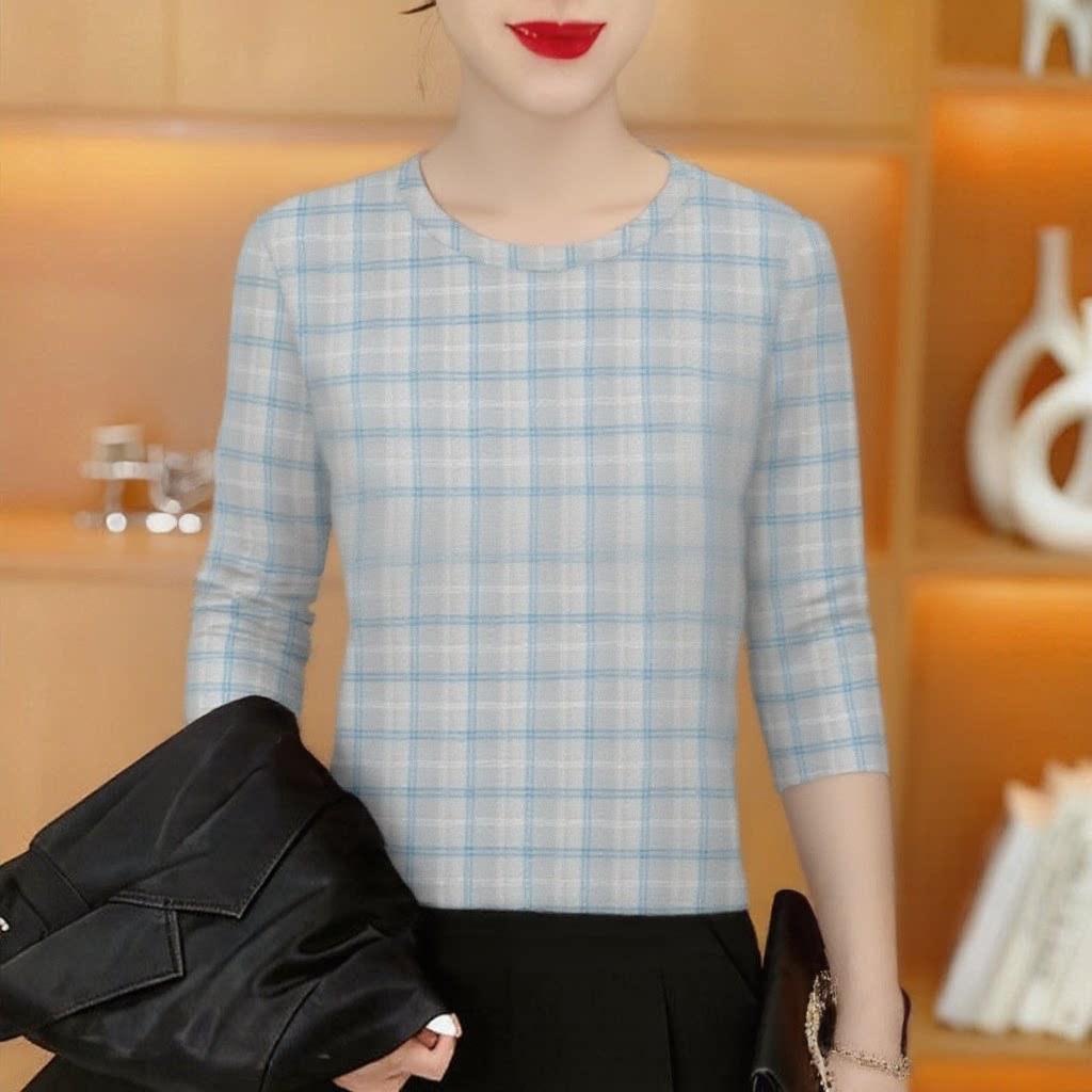 Spring Green Printed Women's Long-Sleeve T-shirt: Round Neck, Slimming, Tummy-Concealing, Versatile, Ideal for Reducing Age & Mother's Wear.