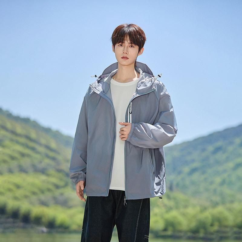 Sunscreen clothing for men and women, UV protection, ice silk skin clothing, breathable and ultra-light summer men's outdoor sports, sweating travel