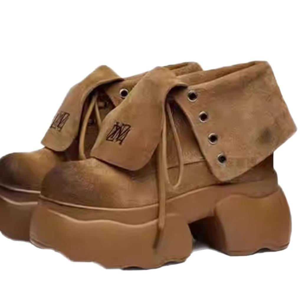 Черные ботинки Мартин женские 2025 осень новые на толстой подошве британские локомотивные короткие ботинки на высоком каблуке толстой подошве с внутренней танкеткой женские ботинки