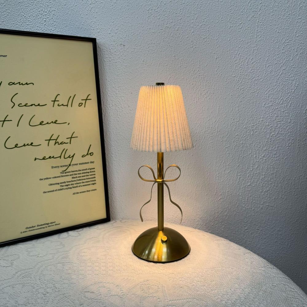 Fabric Shade Bow Table Lamp Decorative LED Desk Lamp Creative Atmosphere Night Light  Bedroom