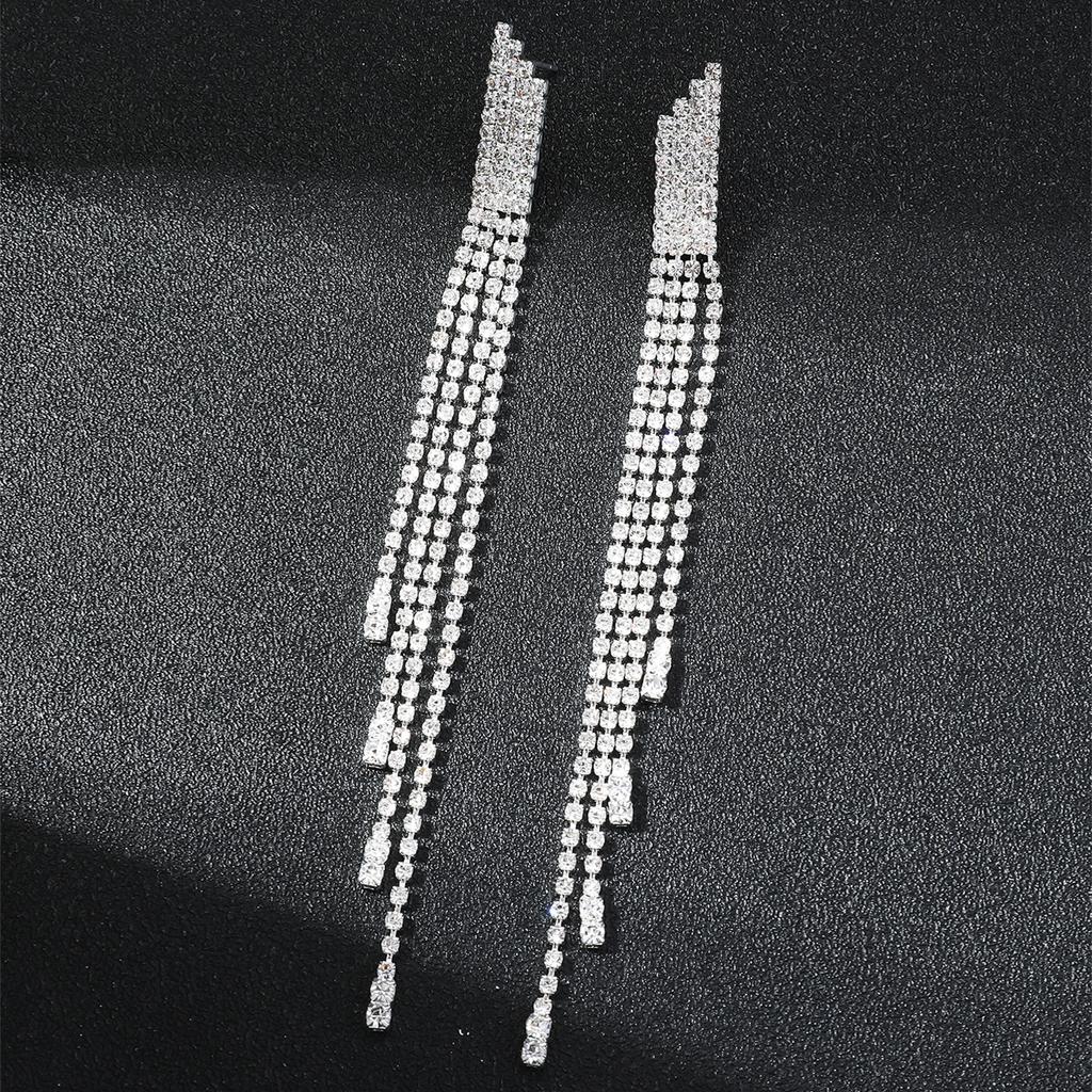 Luxury Super Flash Full Diamond Long Tassel Earrings Female Fashion Temperament Earrings Female Earrings 1 Pair