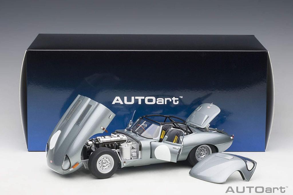 AUTOart Jaguar Lightweight Silver Finished Product 1/18 E-Type