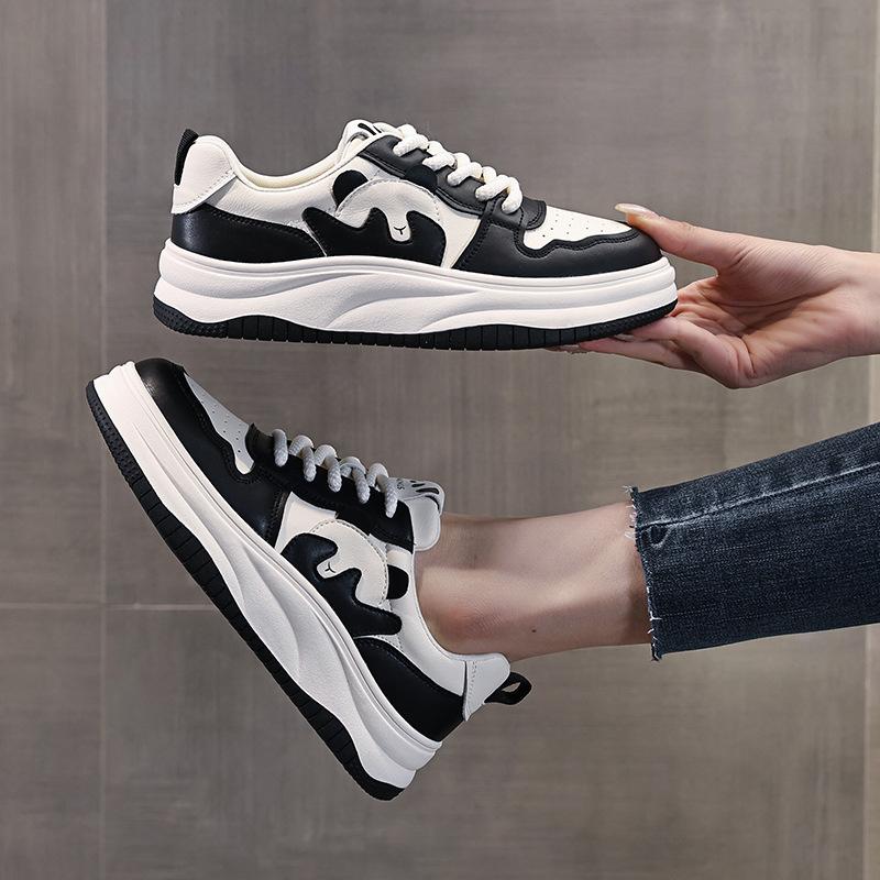 Leather platform women's new spring platform panda shoes in 2026, sports and leisure versatile board shoes