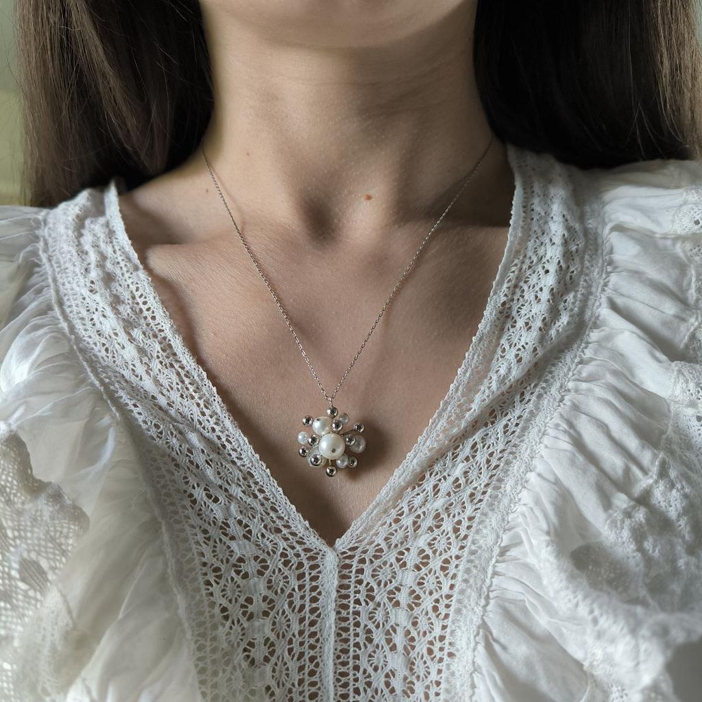 Серебряное колье с натуральным жемчугом, вес изделия 8,07 гр (2185208)