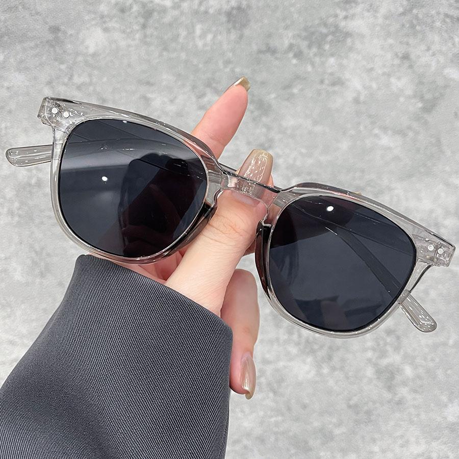 Fashion Small Round Unisex Women's Powder Blusher Gradient Pink Lenses Sunglasses Women Men Classic Metal Decoration Goggles