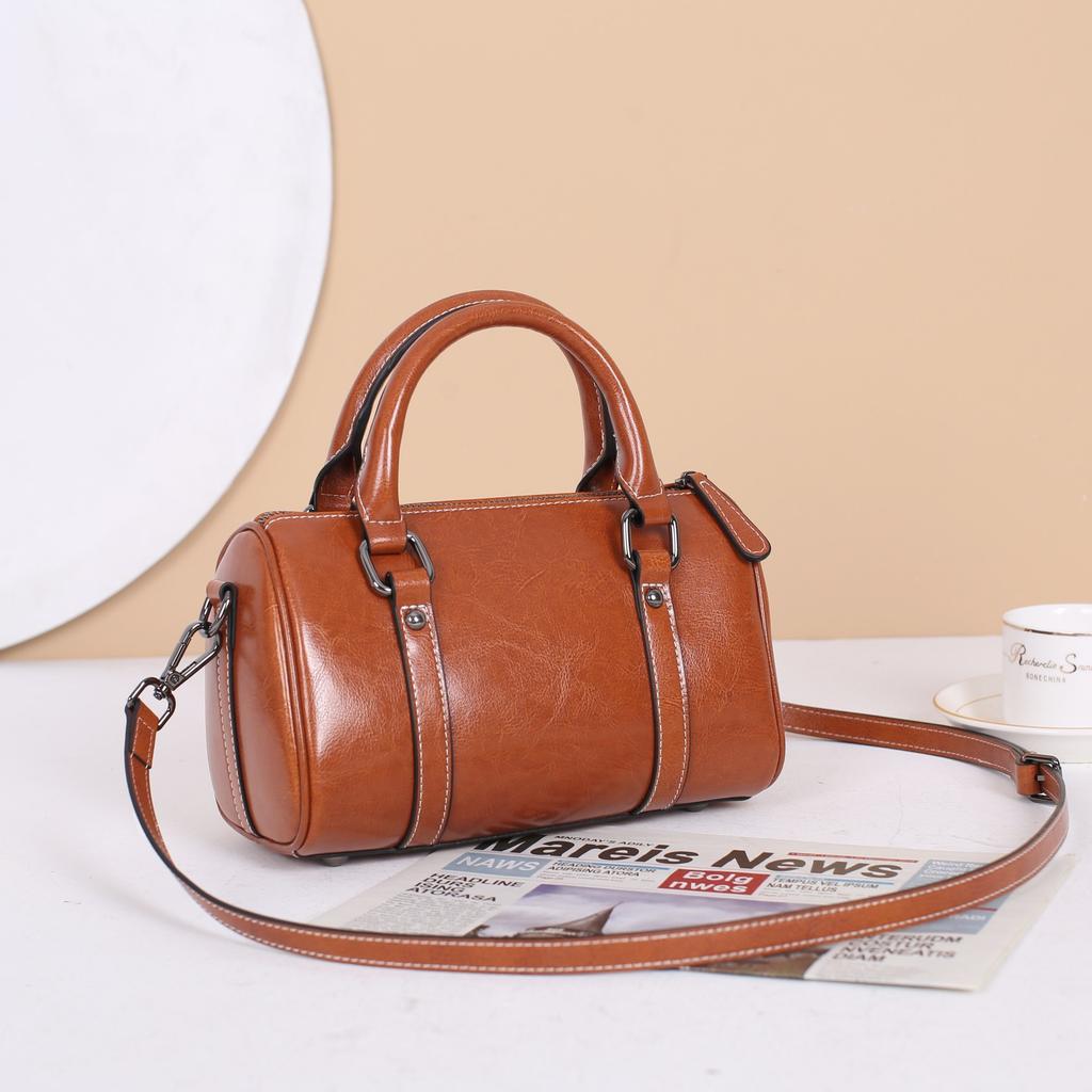 Boston Women's Handbags Are Fashionable, Versatile and High-end for Spring and Summer. They Are Large-capacity Leather Crossbody Handbags