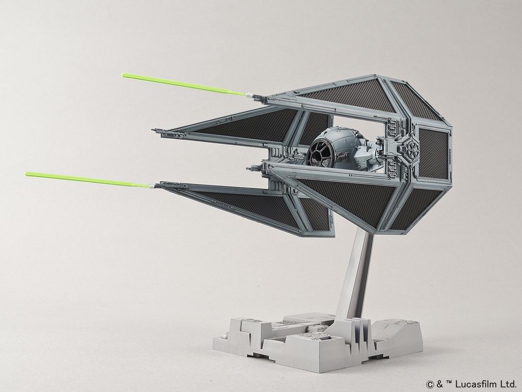 Star Wars Tie Interceptor Scale Plastic Model 1/72