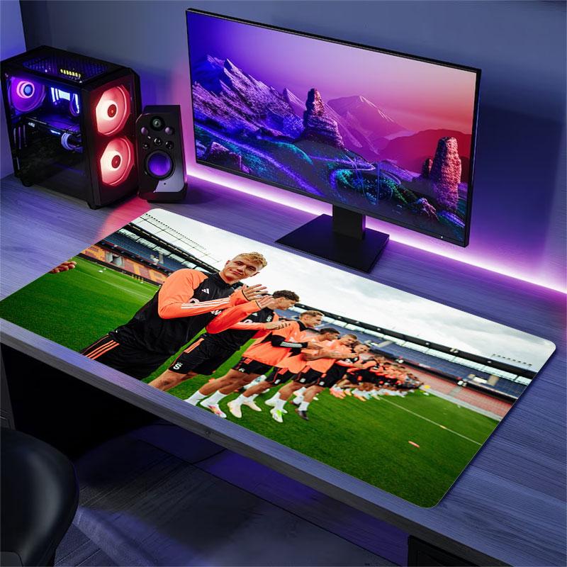 Adam Karabec Mouse Pad, Large Gaming Desk Mat, Non-slip XXL Mousepad for Laptop & Tablet, Mini PC Playmat with Stitched Edges