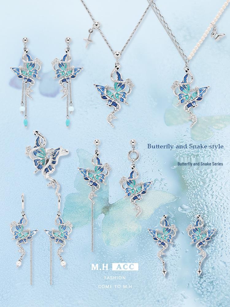 Ожерелье с бабочкой и змеей: Роскошная осенне-зимняя цепочка для свитера с элегантной подвеской