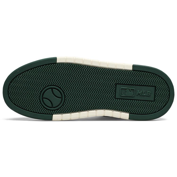 New MLB Chunky Liner Basic New York Yankees Slip Resistant Breathable Low Top Skateboard Shoes Unisex Green 3ASXCLB3N-50GNS