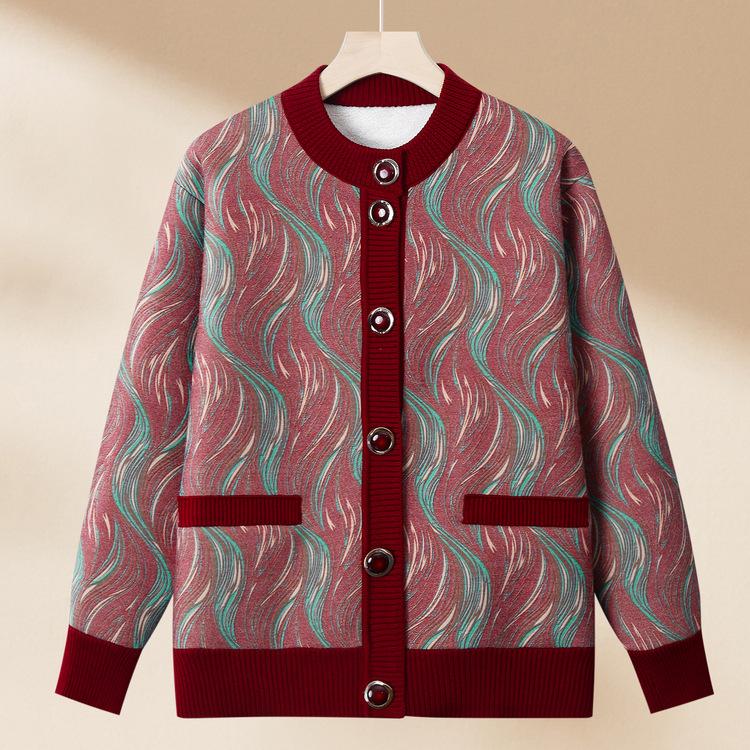 Бабушкин зимний свитер женский пожилой повседневный жакет плюс бархатный утолщенный мамин осенний наряд теплый топ