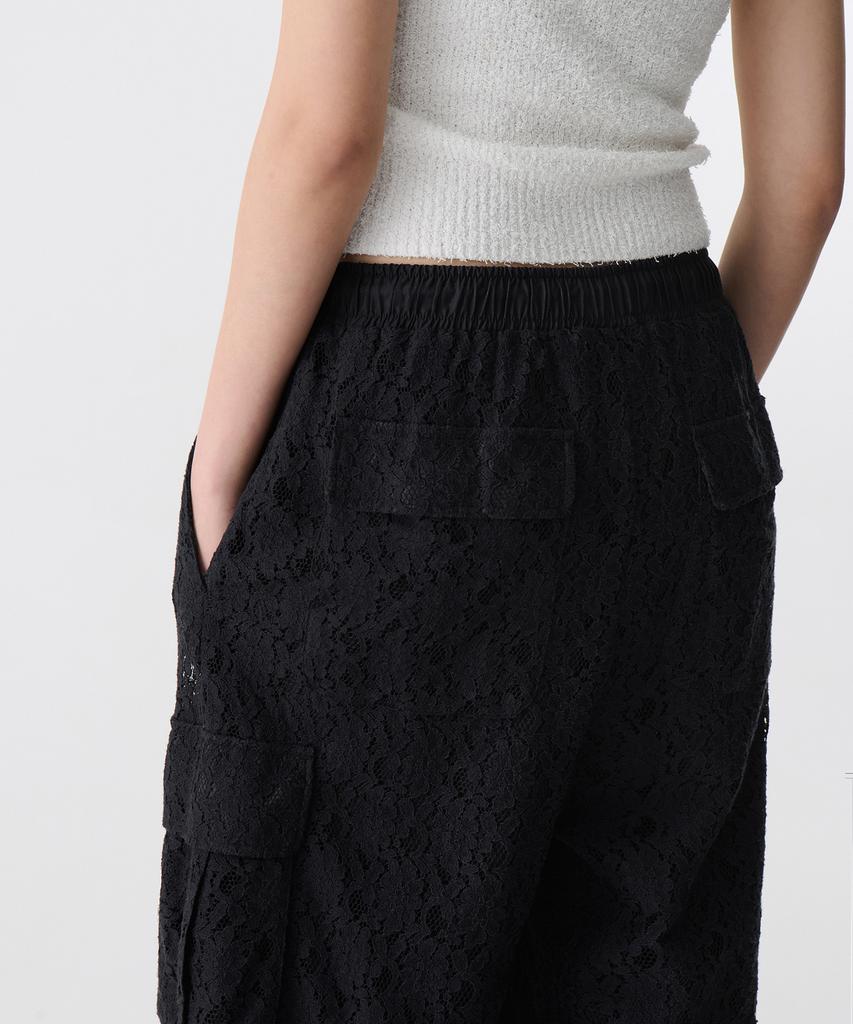 MUSINSA STANDARD WOMAN Женские широкие брюки-карго с цветочным кружевом и эластичным поясом [Черный]