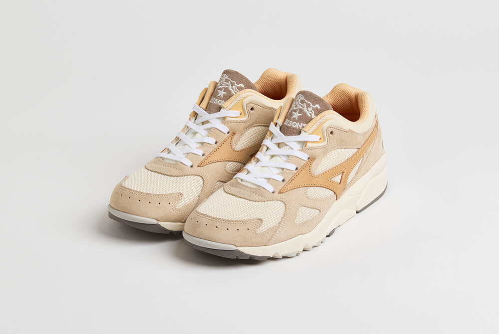 D1GG240201 IL BISONTE Mizuno Sky Medal Бежевый (Мужской)
