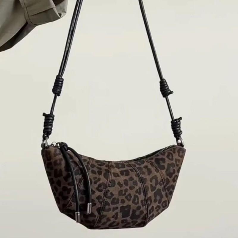 Ielgy Fashionable Western Style One-Shoulder Messenger Bag All-Match Leopard Print Dumpling