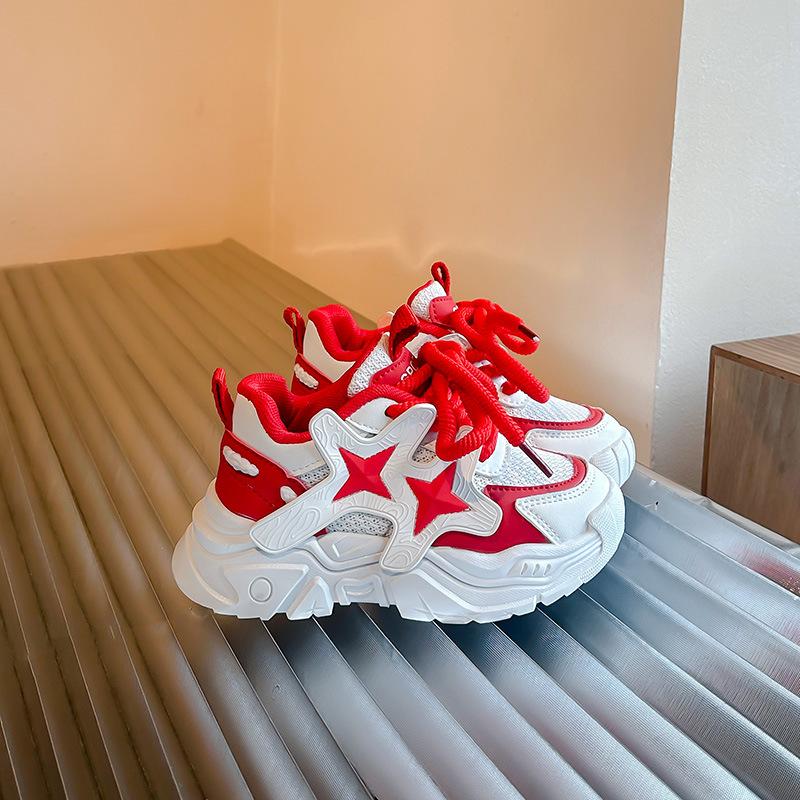 Модные универсальные кроссовки для девочек