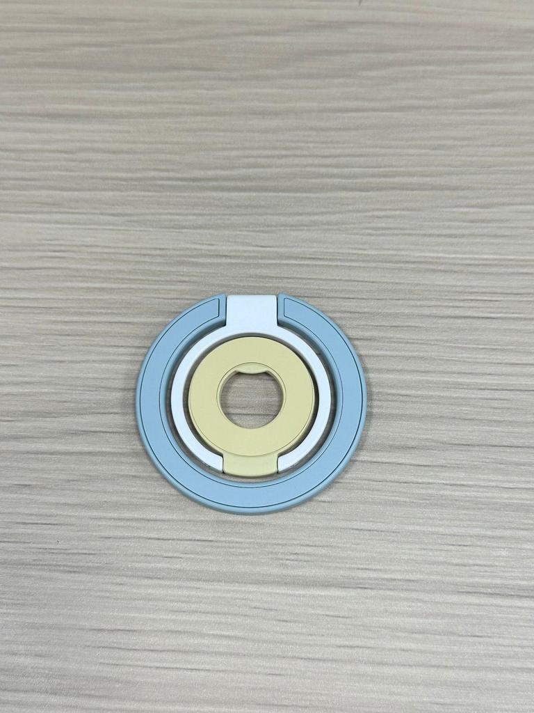 Magnetic Double Ring Phone Stand - Strong, Foldable, Multifunctional, and Ideal for Desktops.