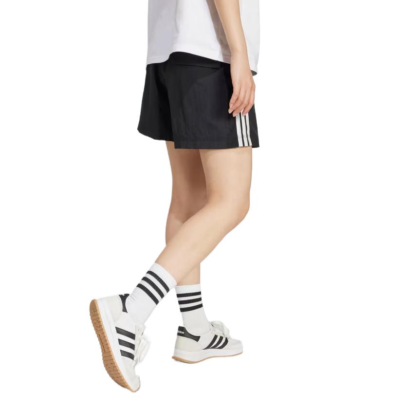 adidas Бесплатная доставка с AdiClub Essentials Шорты Lifestyle с 3 полосками, тканые JE1309
