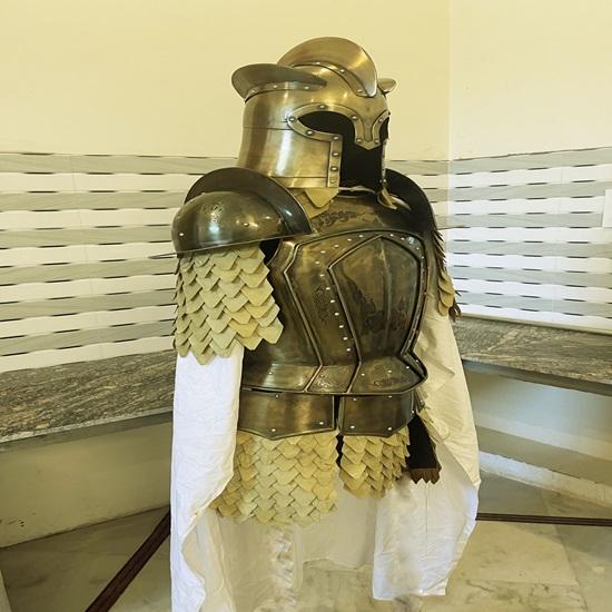 Битва XV века LARP Доспех воина Королевская гвардия Полудоспех Рыцарский полудоспех Убийца королей Джейме Ланнистер Доспех Костюм на Хэллоуин