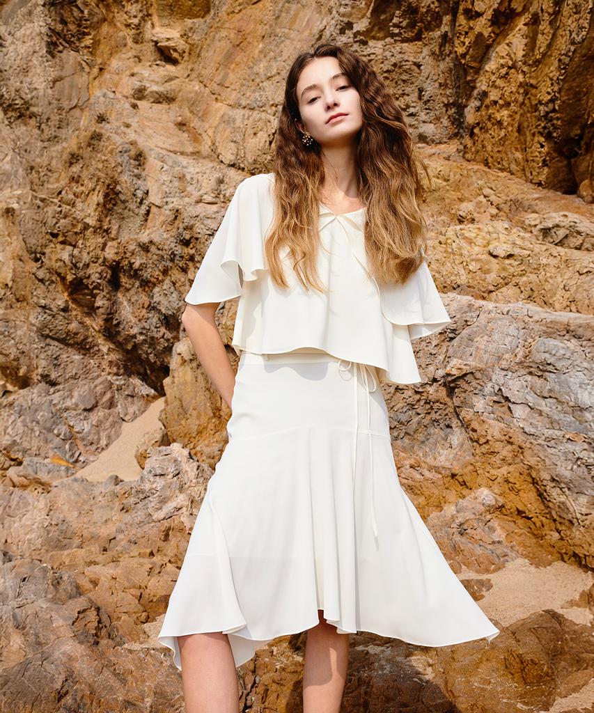 Aiseugadeuneiogongpal Crepe Knee Length Skirt_Ecru