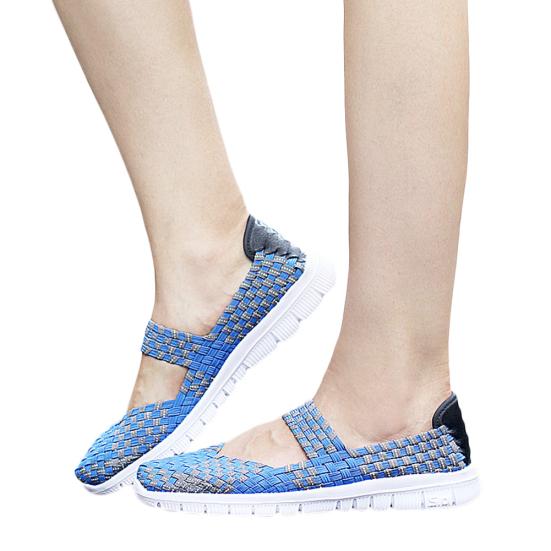 Летние женские тканые кроссовки из дышащей сетчатой ​​ткани, уличная обувь на плоской подошве, радужная женская спортивная обувь для бега