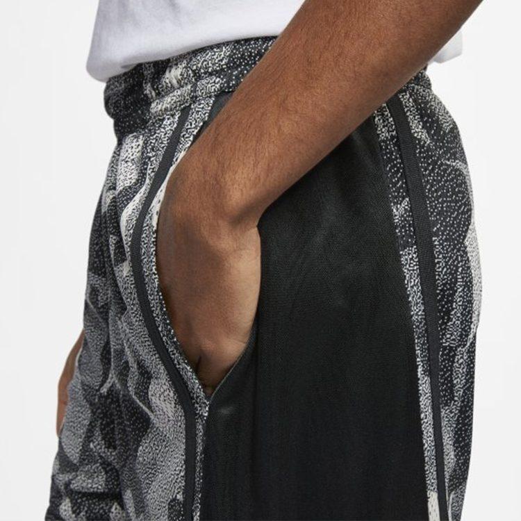 Nike Спортивные шорты мужские камуфляж серый средние AJ3456-104