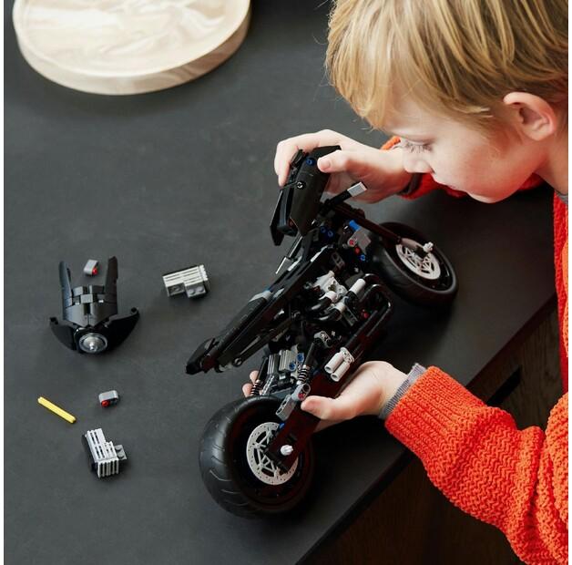 LEGO Technic 42155 Бэтмен - Бэтмотор