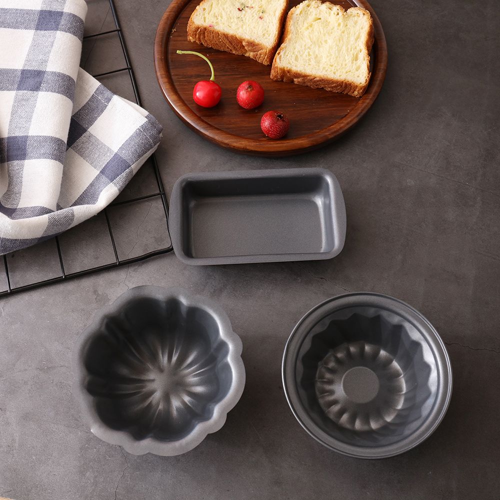 4 Inch Non-stick Carbon Steel CakeTools Bread Pans Toast Mold Baking Pan Cake Tray